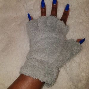 Fuzzy Paw gloves
